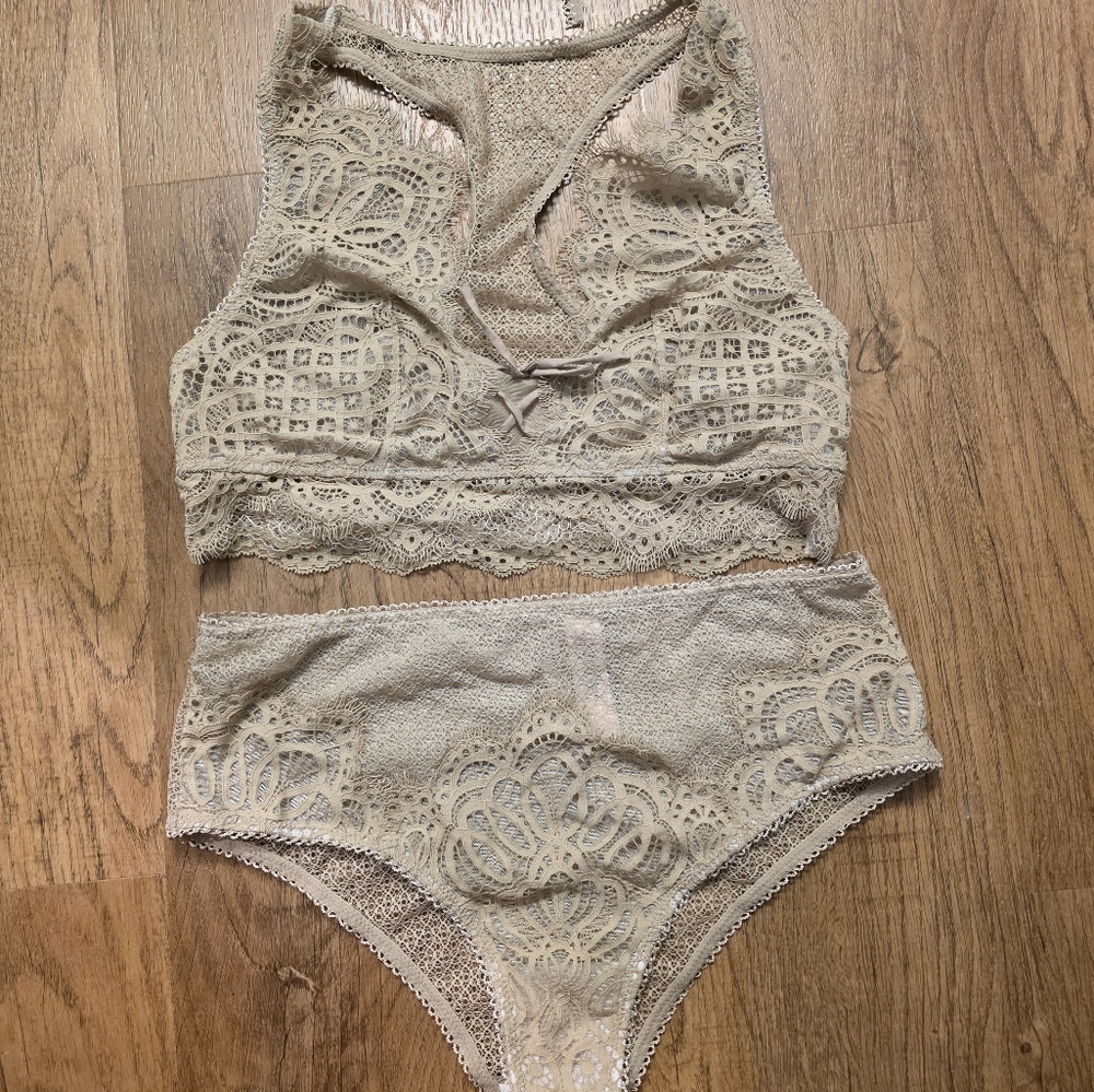 Victoria's Secret Cream Panties with Intricate Lace
